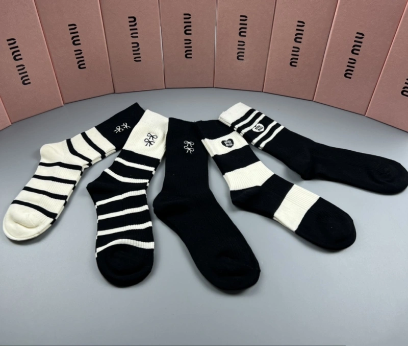 Miu Miu Socks Resilient 274434