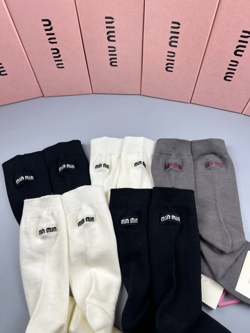 Elegant Miu Miu Socks 274426