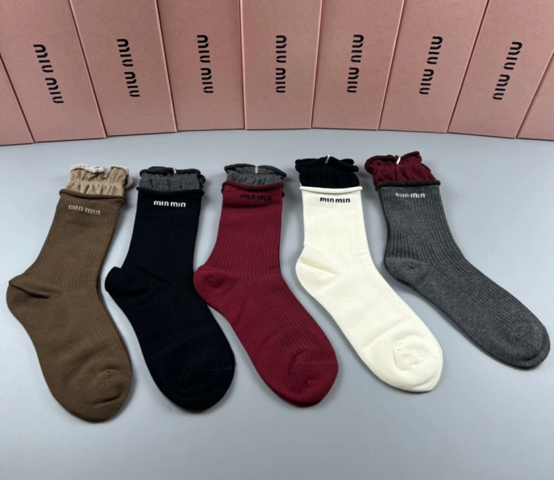 Resilient Miu Miu Socks 274415