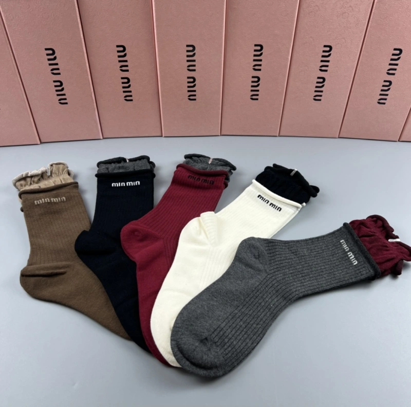 Resilient Miu Miu Socks 274415