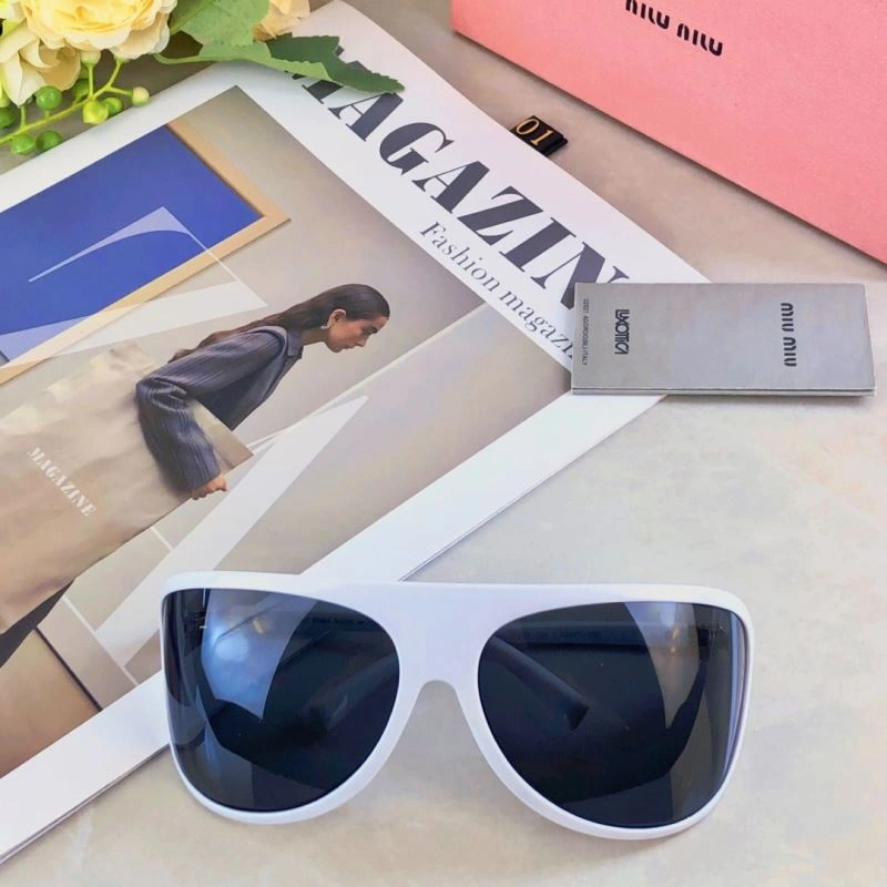 Miu Miu Sunglasses UrbanStyle 281502
