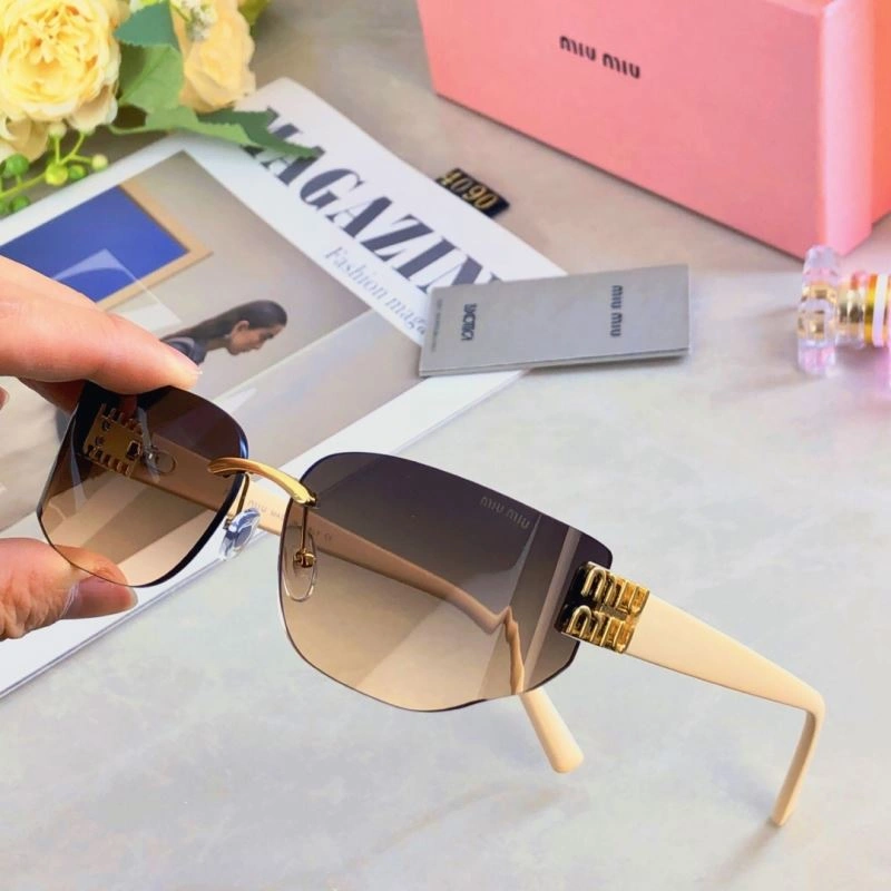 OdorResistant Miu Miu Sunglasses 281496