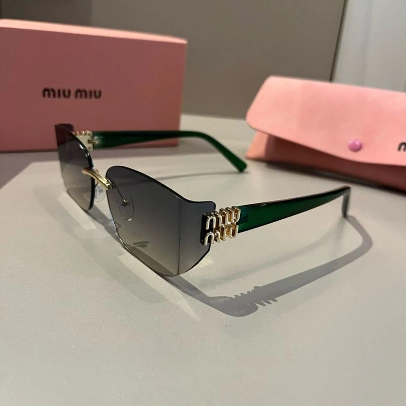 Miu Miu Sunglasses Effortless 281480