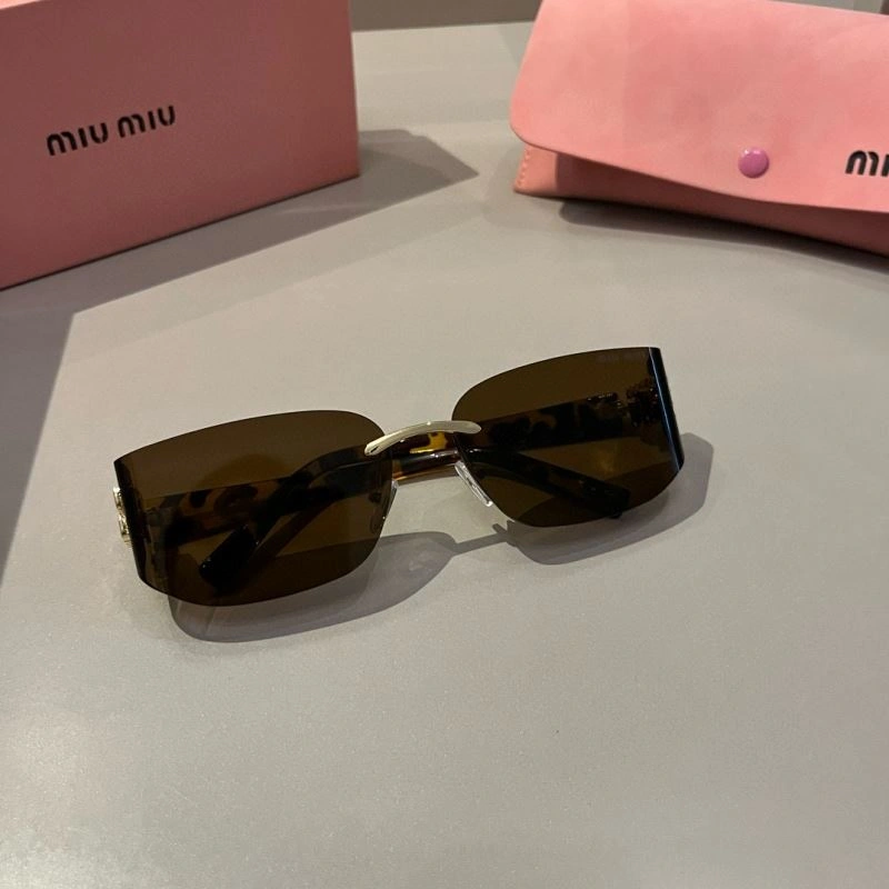 ZeroBulk Miu Miu Sunglasses 281489