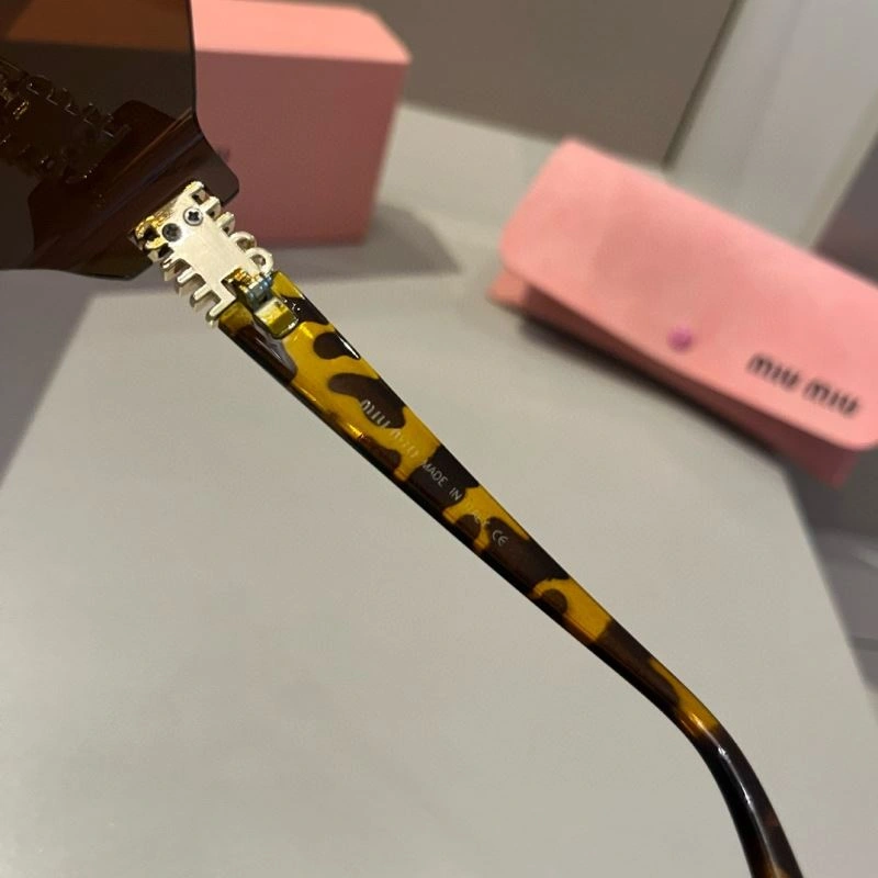 ZeroBulk Miu Miu Sunglasses 281489