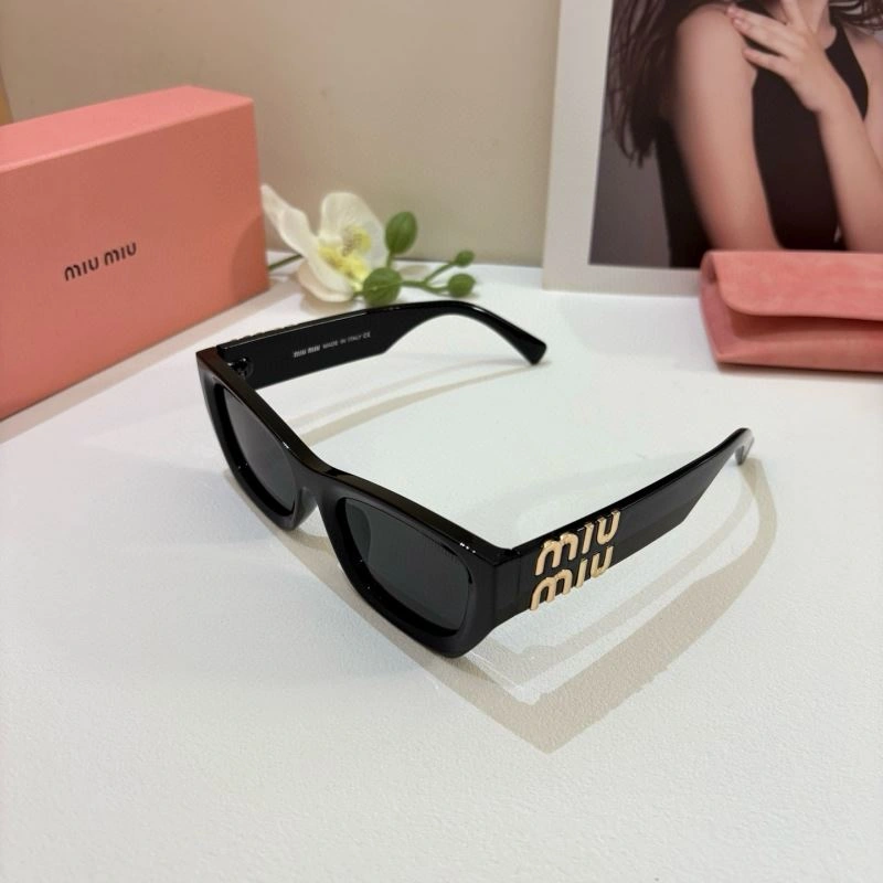 Miu Miu Sunglasses Reliable 281492