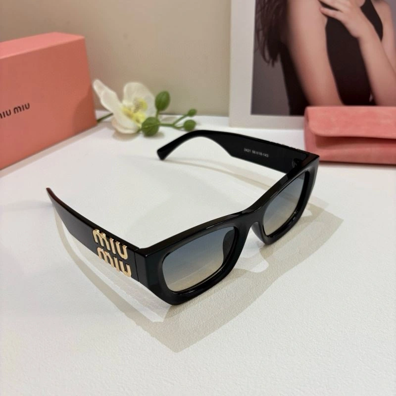Miu Miu Sunglasses Trendsetting 281482