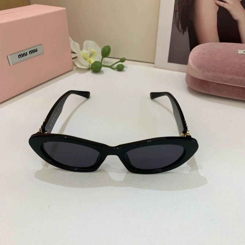 GoodFit Miu Miu Sunglasses 281485