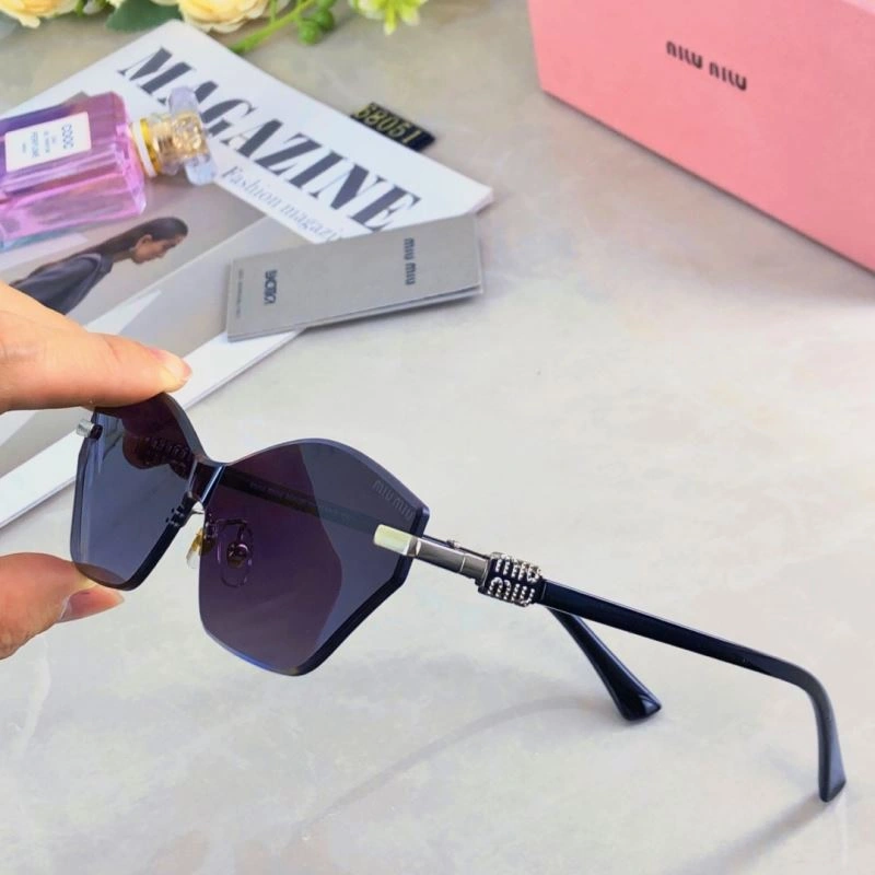 Bright Miu Miu Sunglasses 281497