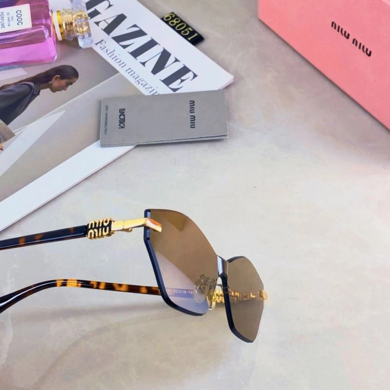 Bright Miu Miu Sunglasses 281497