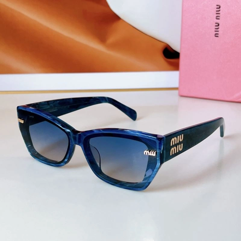 Supportive Miu Miu Sunglasses 281505