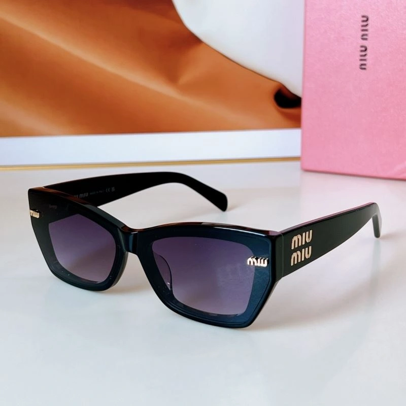 Supportive Miu Miu Sunglasses 281505