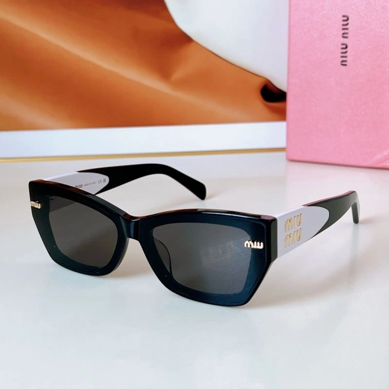 Supportive Miu Miu Sunglasses 281505