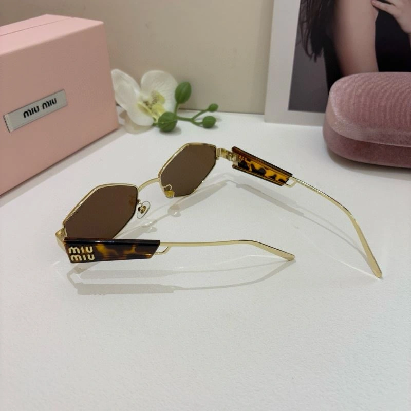 Miu Miu Sunglasses Colorful 281476