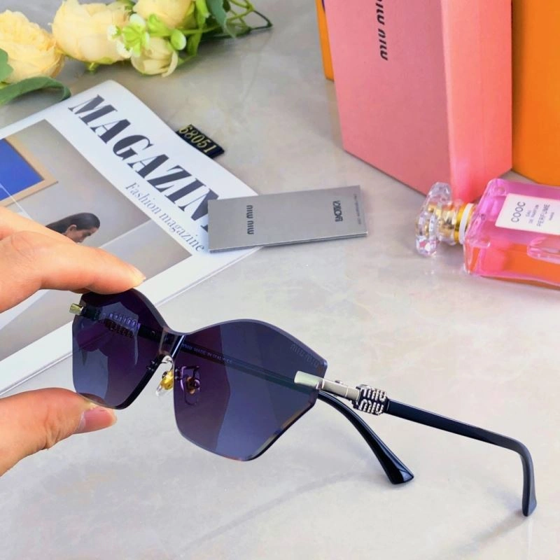 Miu Miu Sunglasses Classic 281477