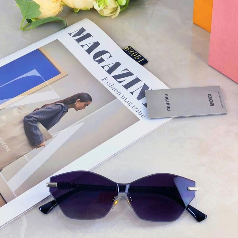 Miu Miu Sunglasses Classic 281477