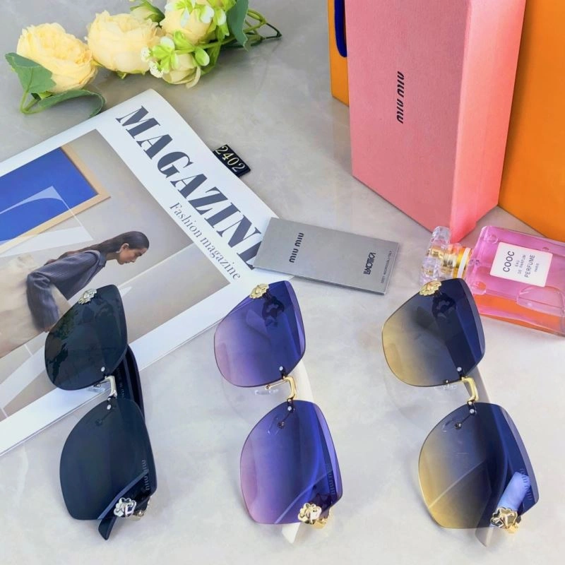 Miu Miu Sunglasses Functional 281479