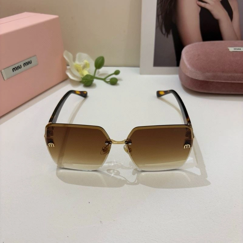 OdorResistant Miu Miu Sunglasses 281472