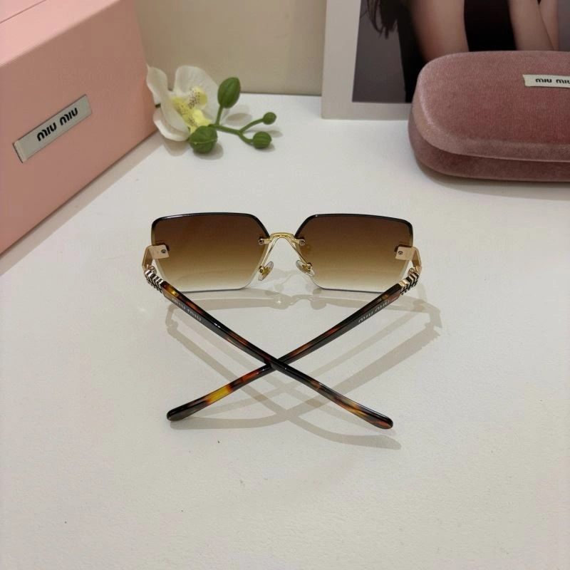 OdorResistant Miu Miu Sunglasses 281472