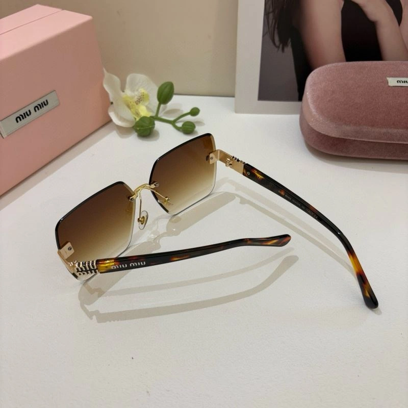 OdorResistant Miu Miu Sunglasses 281472