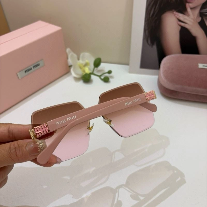 Miu Miu Sunglasses Trendy 281473