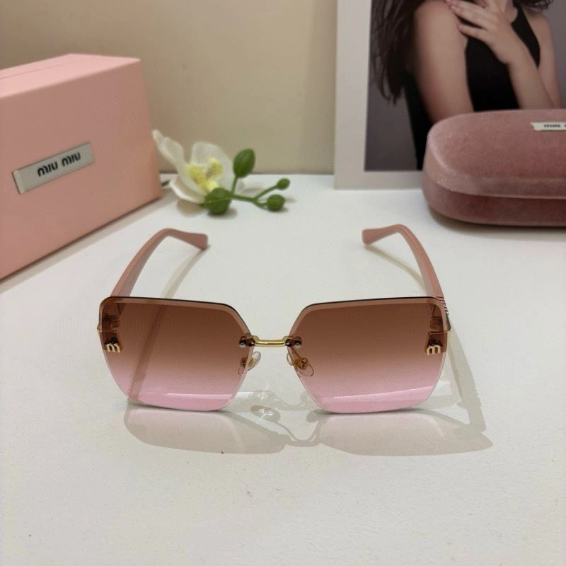 Miu Miu Sunglasses Trendy 281473