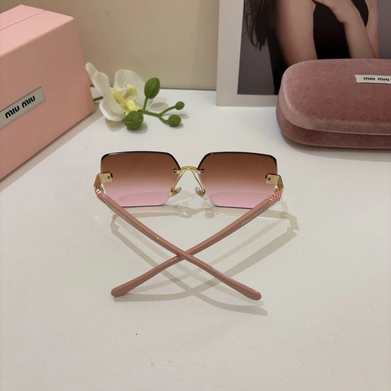 Miu Miu Sunglasses Trendy 281473
