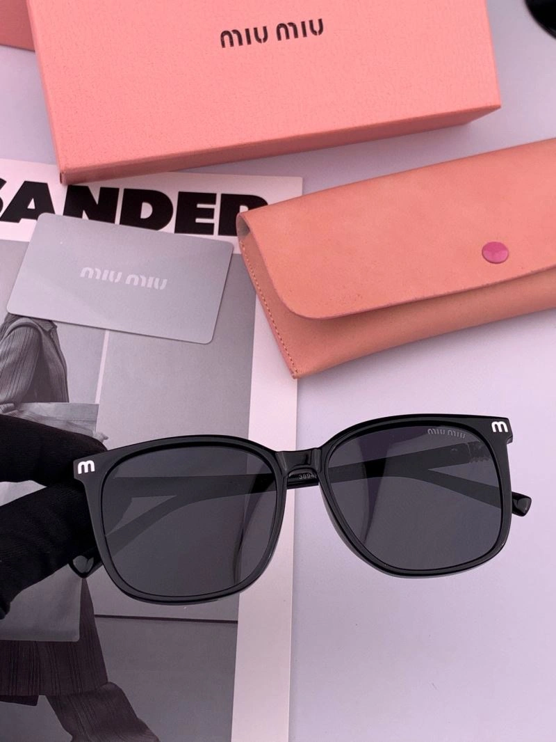 Tailored Miu Miu Sunglasses 281470