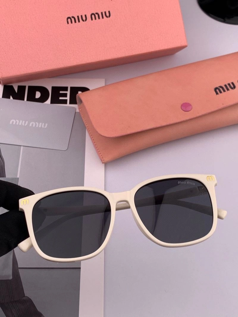 Tailored Miu Miu Sunglasses 281470