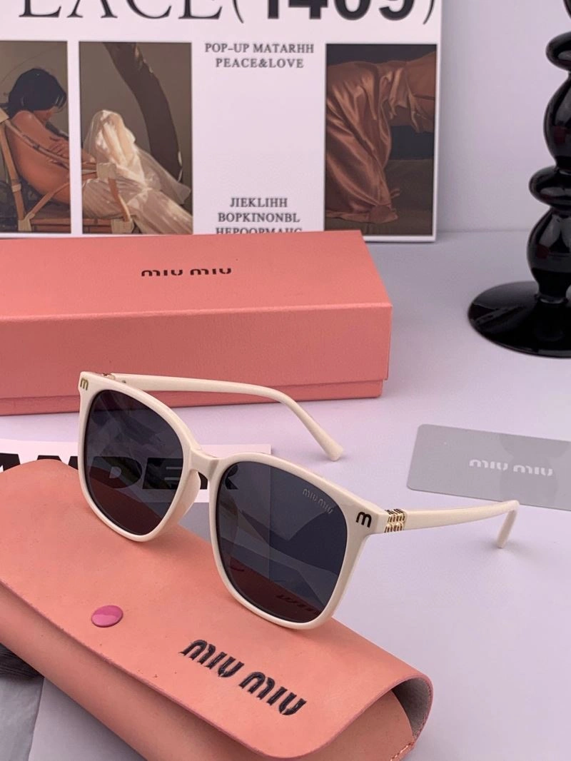 Tailored Miu Miu Sunglasses 281470