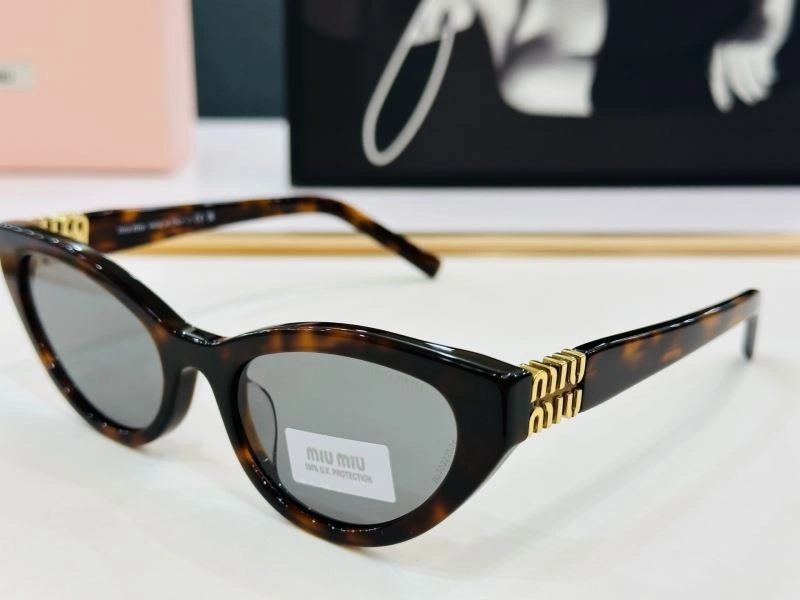 Cozy Miu Miu Sunglasses 281466