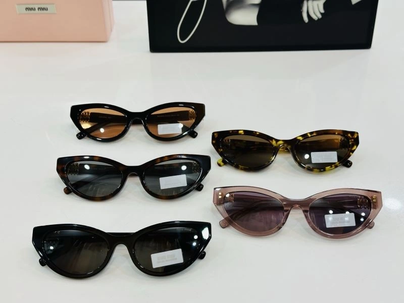 Cozy Miu Miu Sunglasses 281466