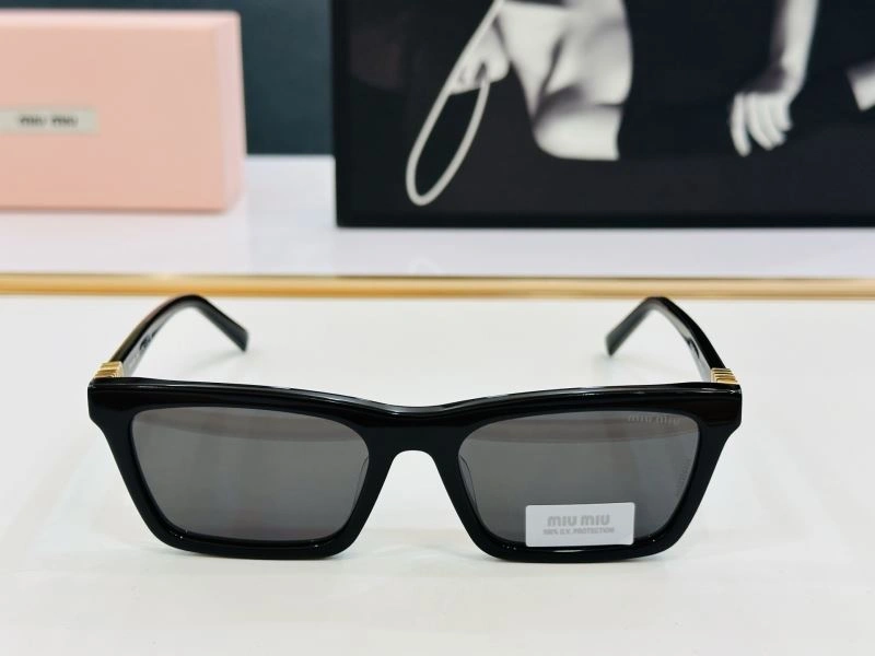 Compact Miu Miu Sunglasses 281465