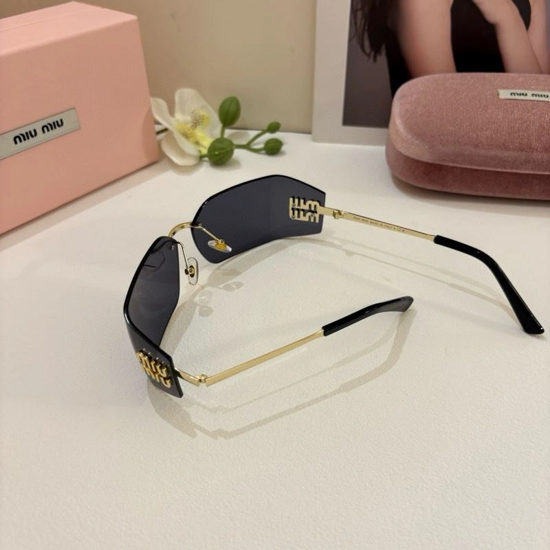 Miu Miu Sunglasses RelaxedFit 281463