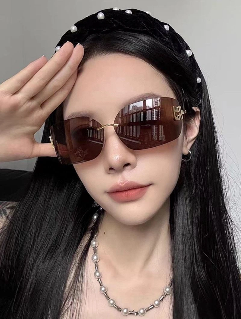 Miu Miu Sunglasses GoAnywhere 281442