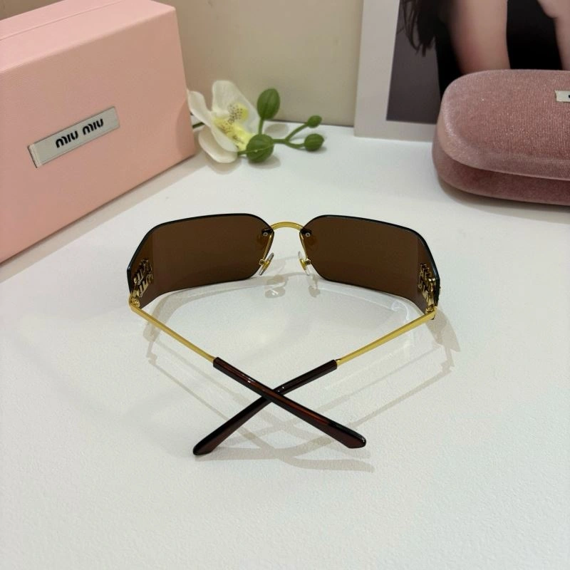 Miu Miu Sunglasses GoAnywhere 281442