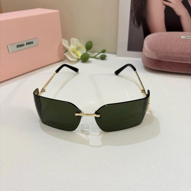 Comfortable Miu Miu Sunglasses 281434