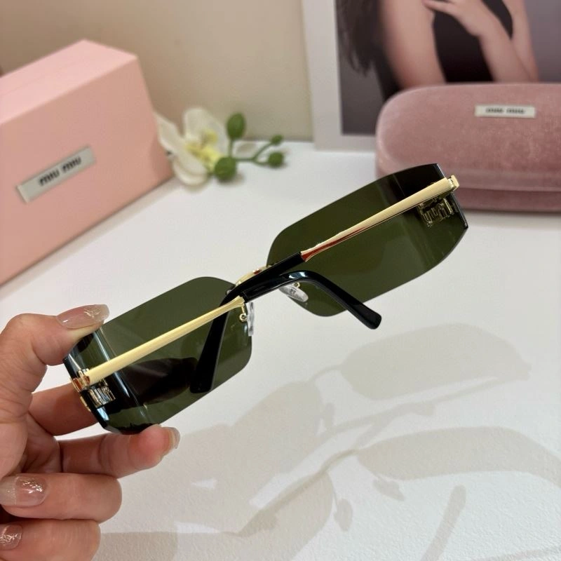 Comfortable Miu Miu Sunglasses 281434