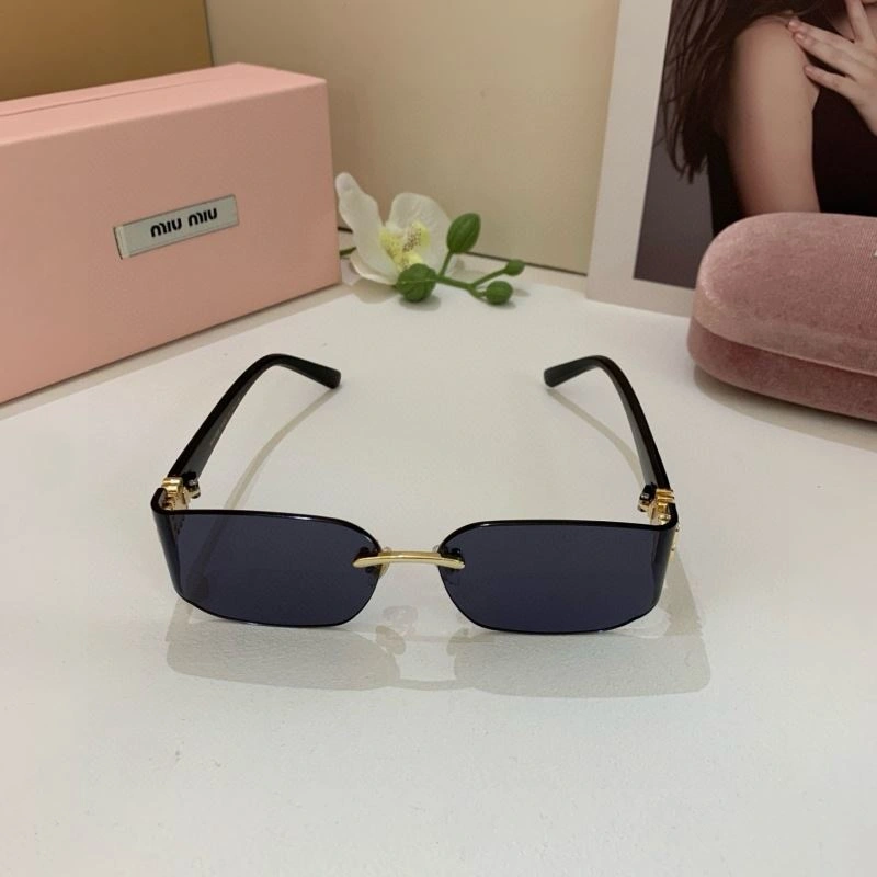 OdorResistant Miu Miu Sunglasses 281435