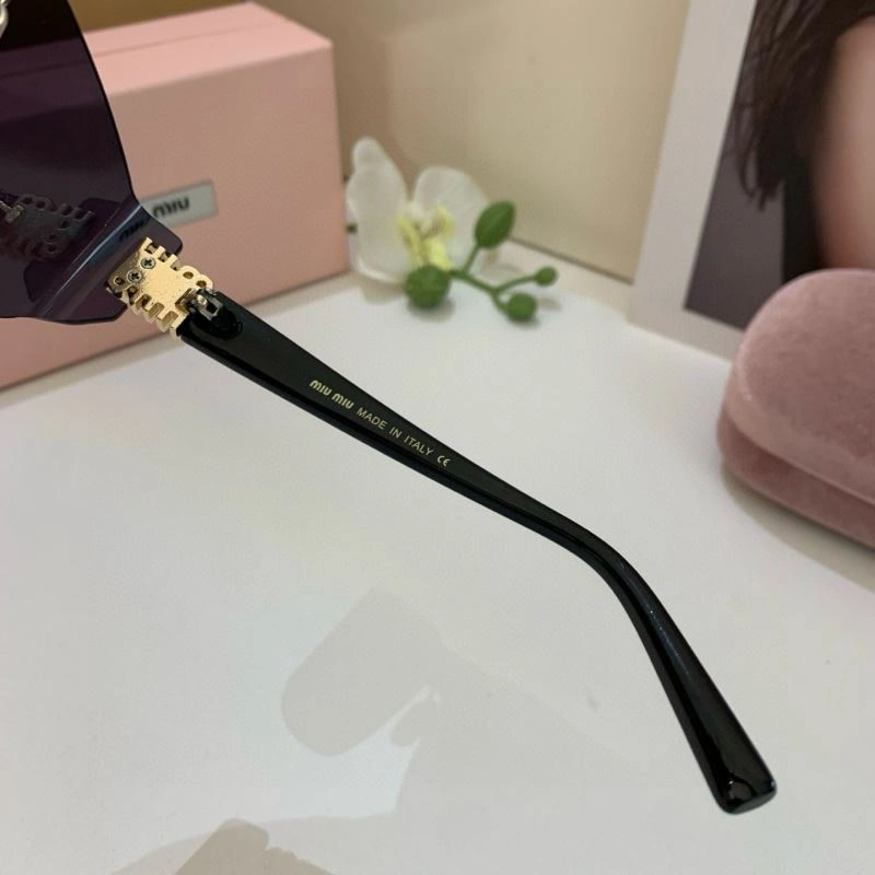 OdorResistant Miu Miu Sunglasses 281435