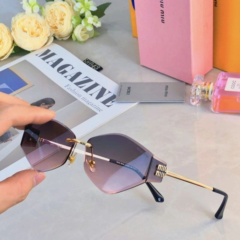 Efficient Miu Miu Sunglasses 281458