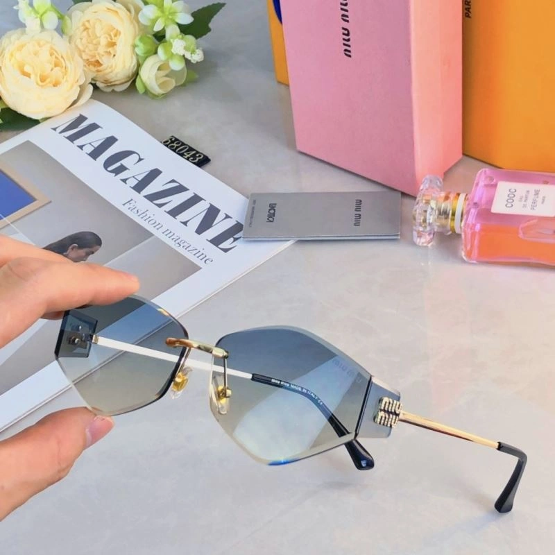 Efficient Miu Miu Sunglasses 281458