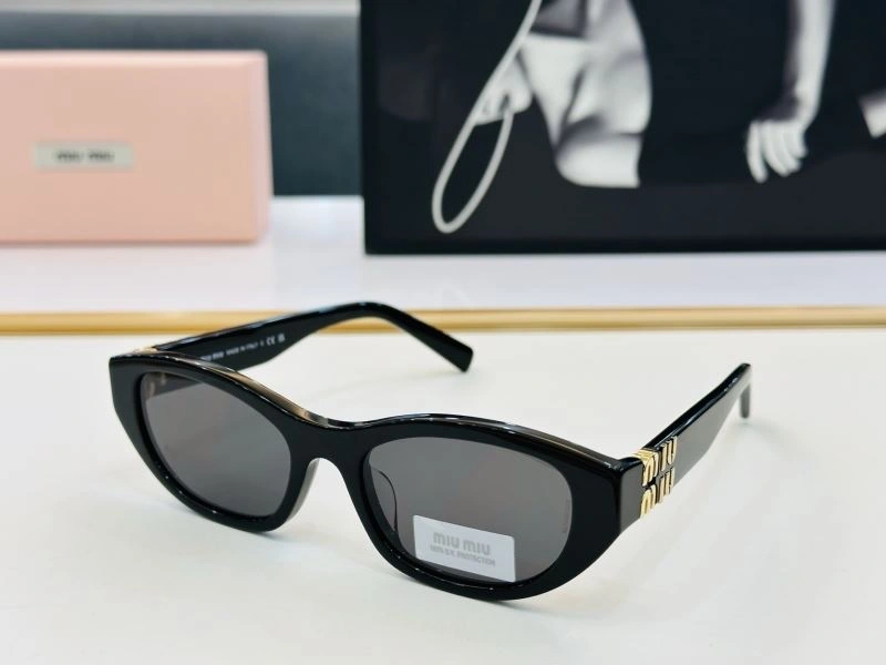 Supportive Miu Miu Sunglasses 281461