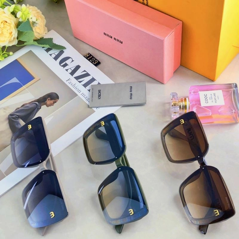 Unisex Miu Miu Sunglasses 281446