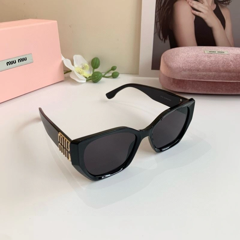 Miu Miu Sunglasses Seasonal 281441