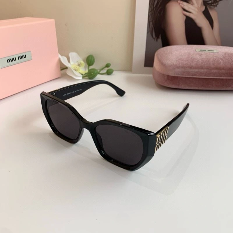 Miu Miu Sunglasses Seasonal 281441
