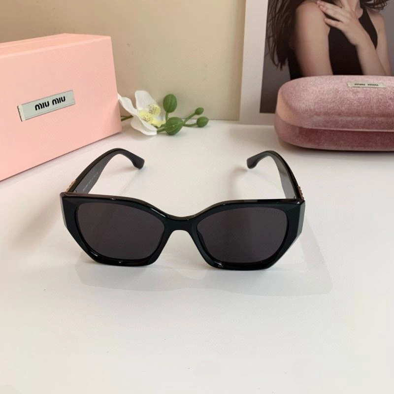 Miu Miu Sunglasses Seasonal 281441