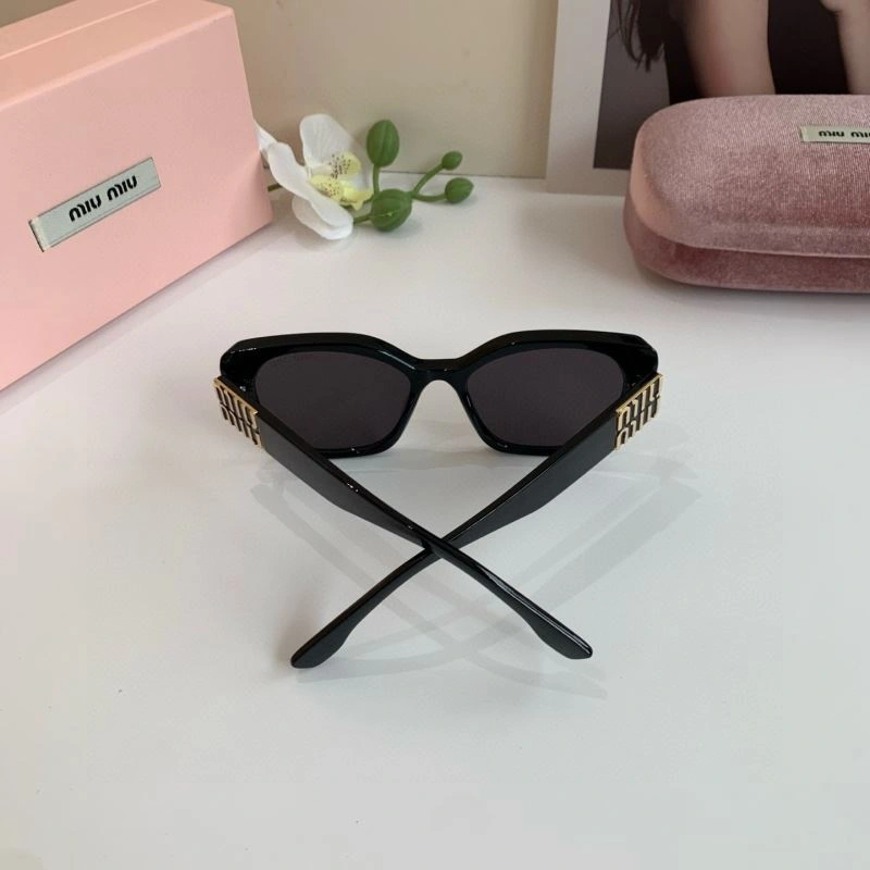 Miu Miu Sunglasses Seasonal 281441
