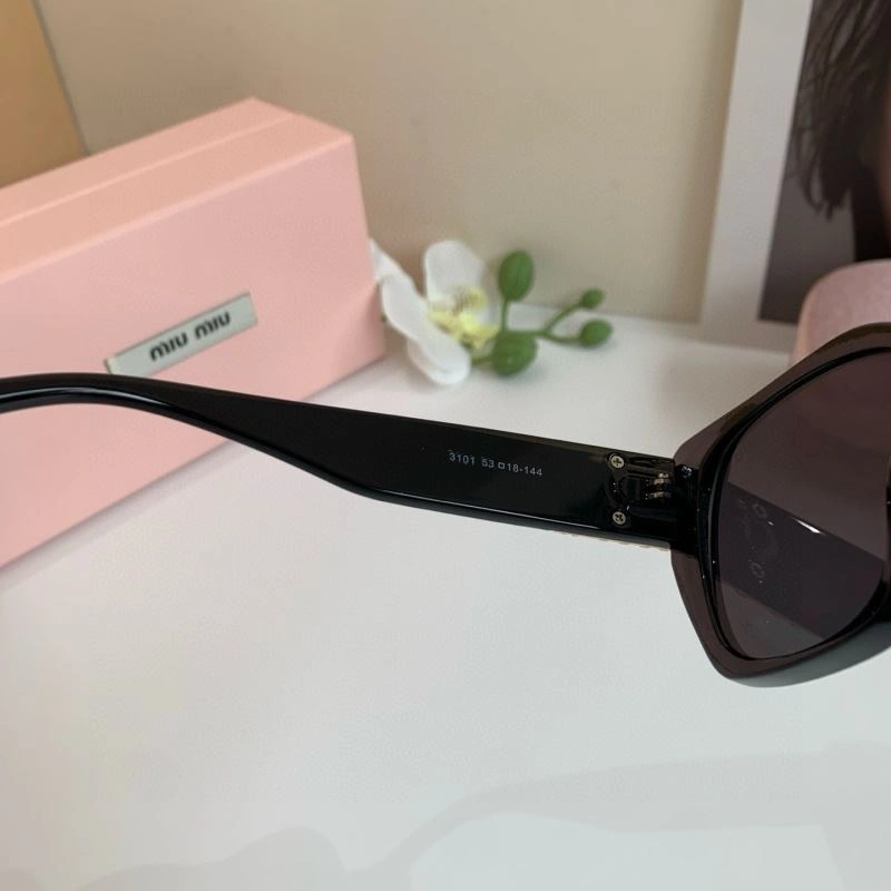 Miu Miu Sunglasses Seasonal 281441
