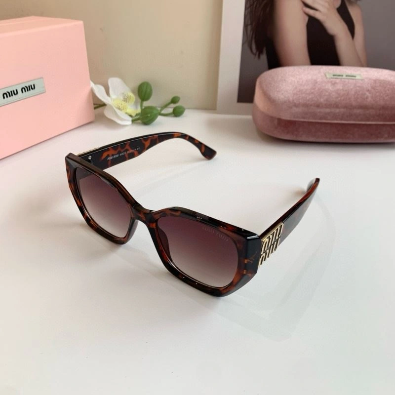 Miu Miu Sunglasses Sporty 281451